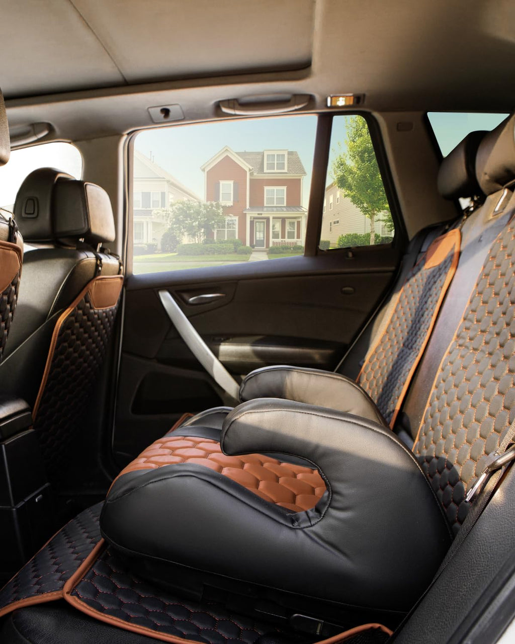 Black-Brown Backless Booster Seat with Latch and Waterproof Eco-Leather Seat Protector 2-Piece Set O57671