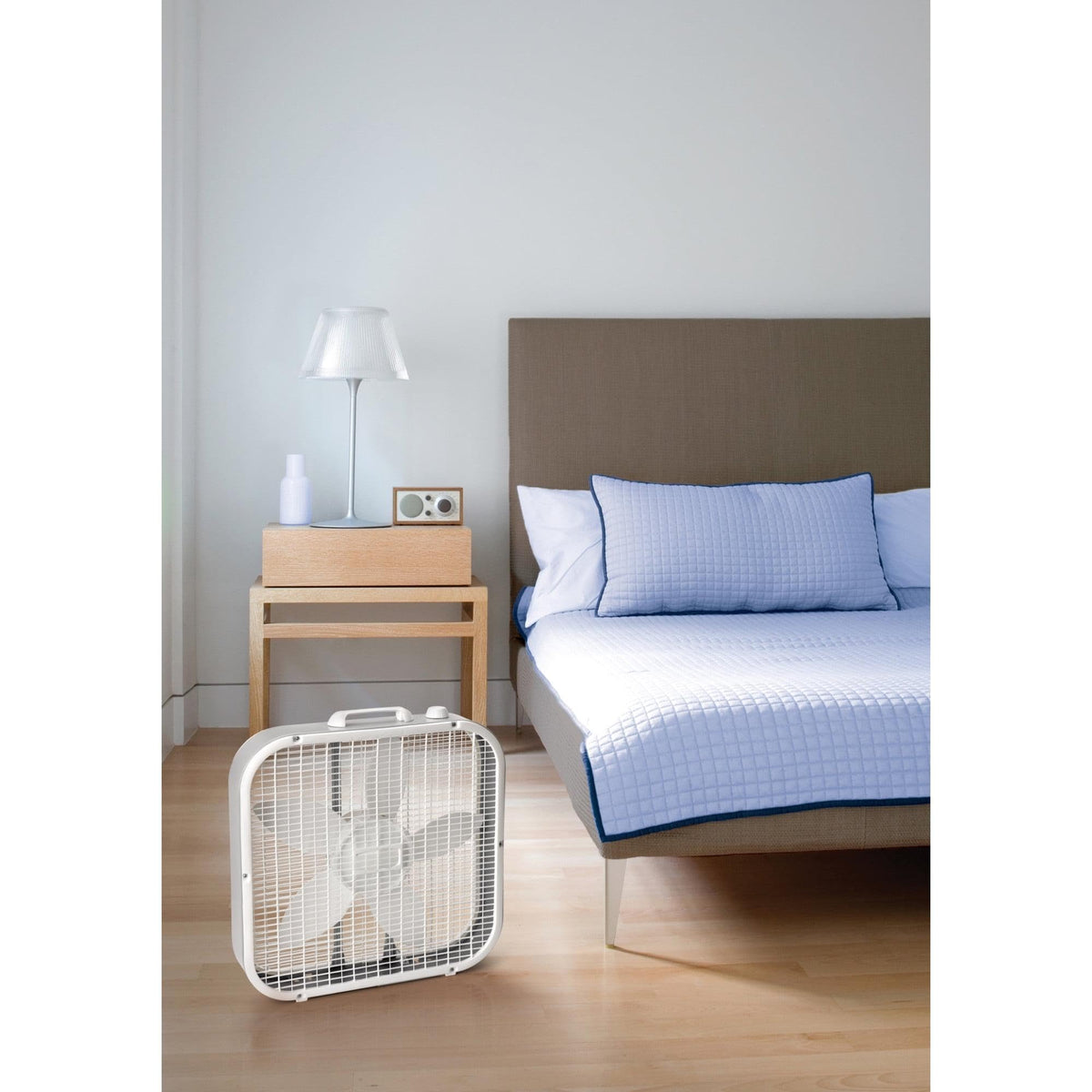 20" White Box Fan with 3 Speeds D6782