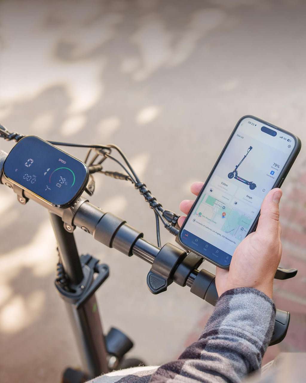 Electric Scooter 750W 25 MPH 30-35 Miles W525